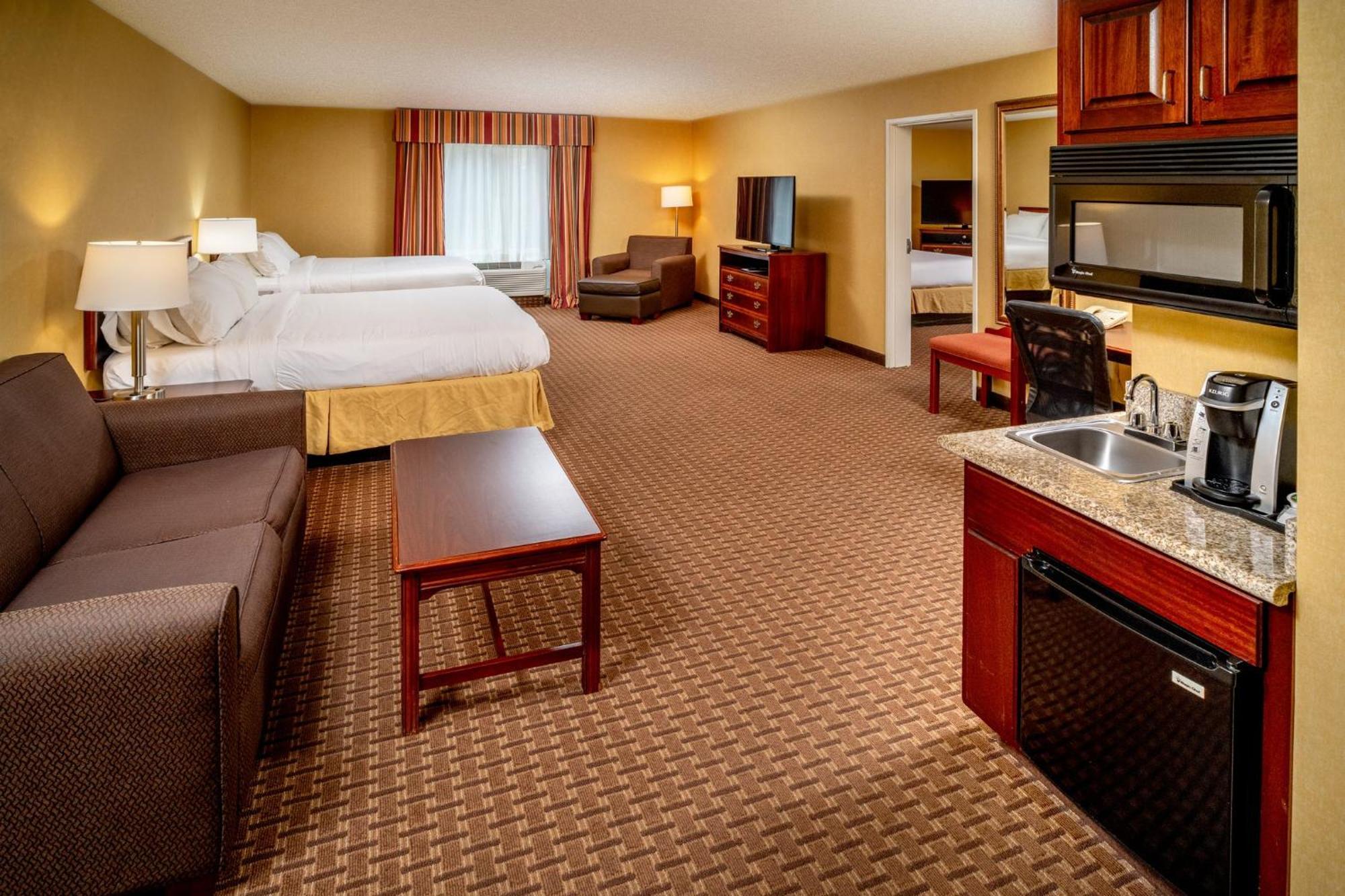 Holiday Inn Express And Suites Hazard By Ihg Exterior foto
