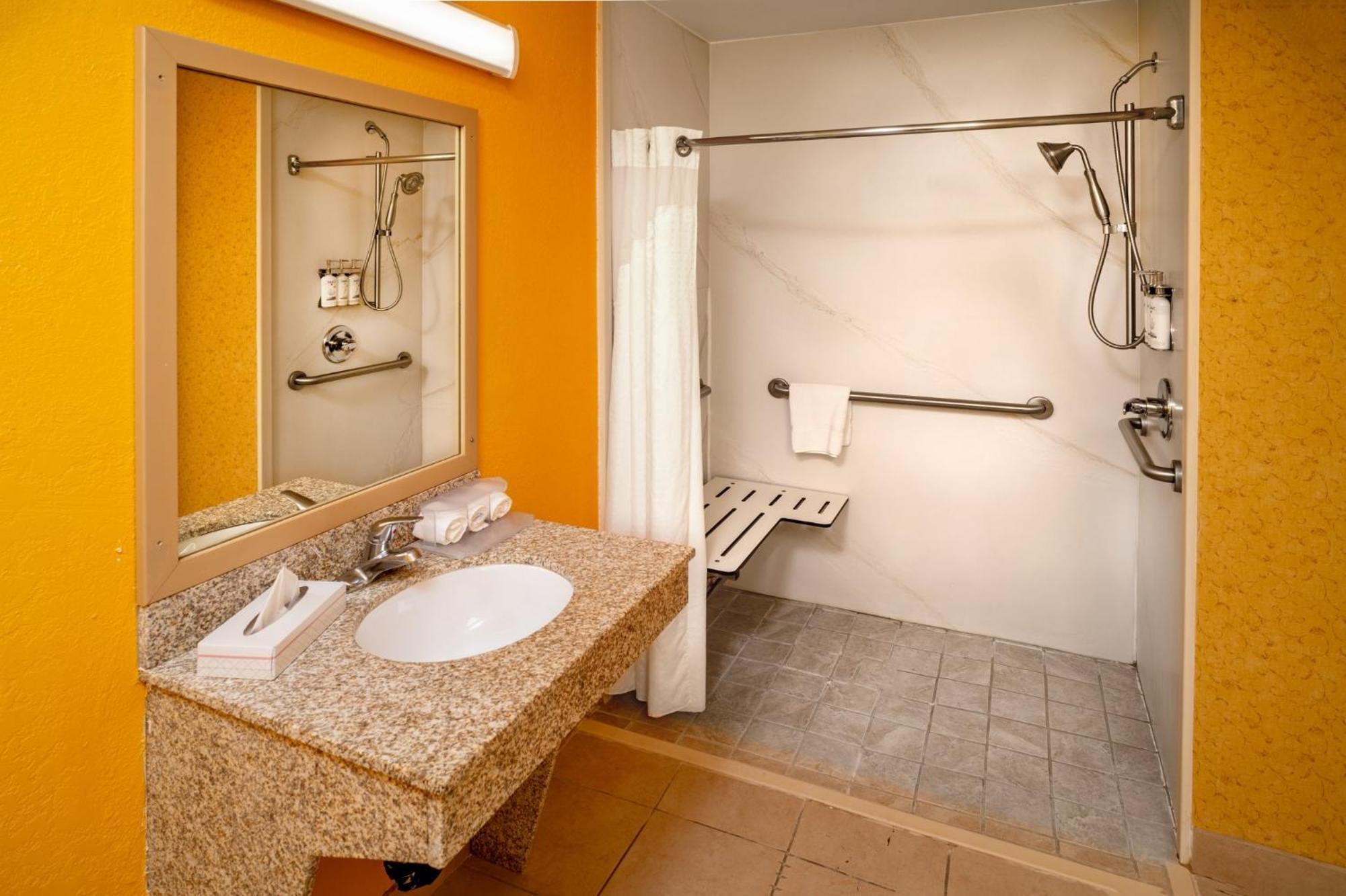 Holiday Inn Express And Suites Hazard By Ihg Exterior foto