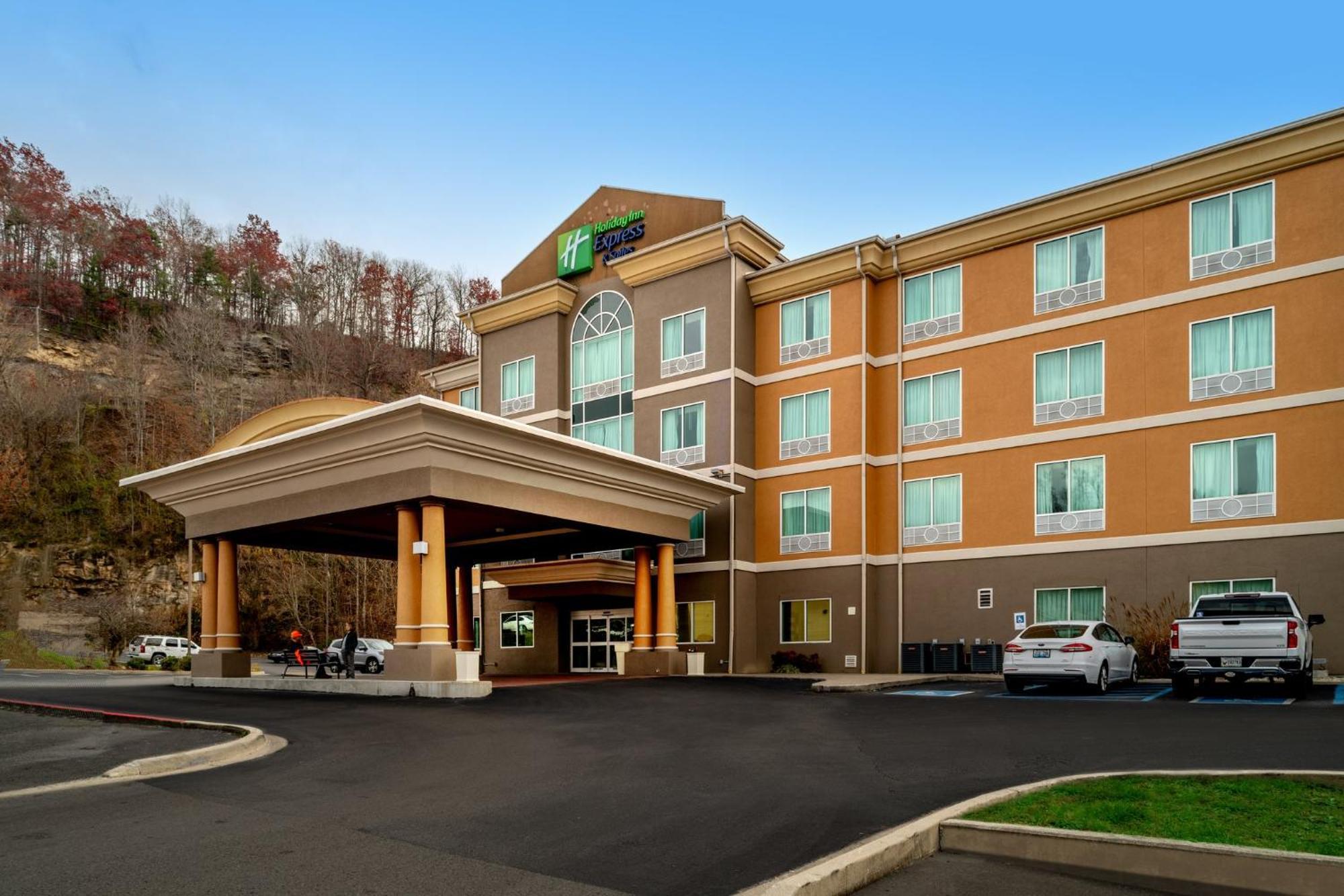 Holiday Inn Express And Suites Hazard By Ihg Exterior foto